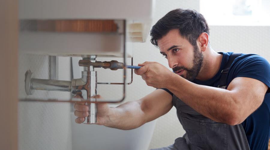 Faucet aerator cleaning/replacement in Pueblo Of Acoma, NM